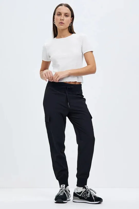 Agile Pant in Black