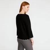 Black 3/4 Sleeve Scalloped Trim Top