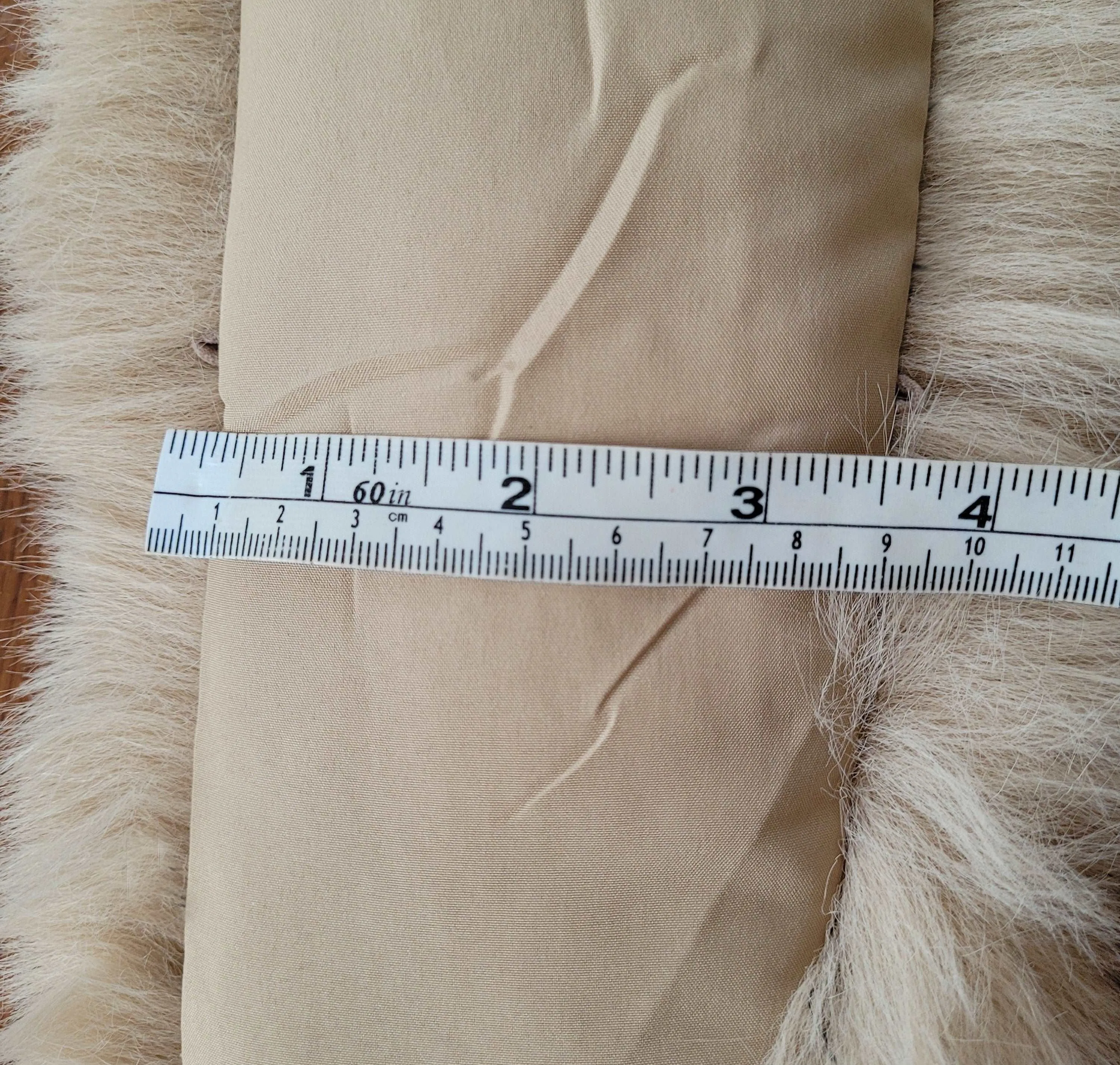 BY ORDER Extra Large Faux Fur Vegan Trim Hood 70 cm, Large Faux Fur Collar Trim, Faux Fox Fur, Fur Ruff, Faux Fur Hood, Fur Jacket, Real Fox