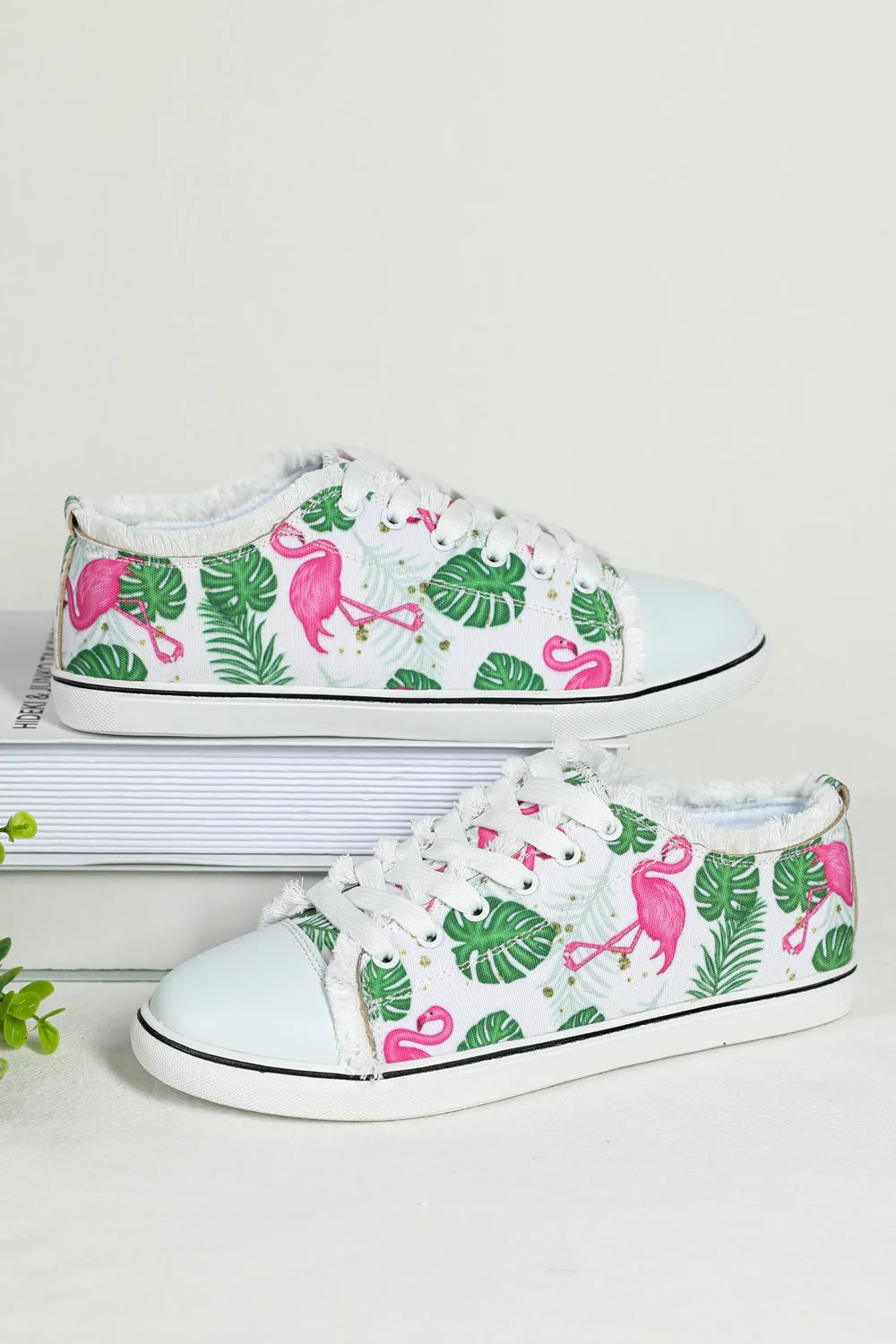 Women's Fresh Flamingo Print  Canvas Shoes Lace Up Sneakers